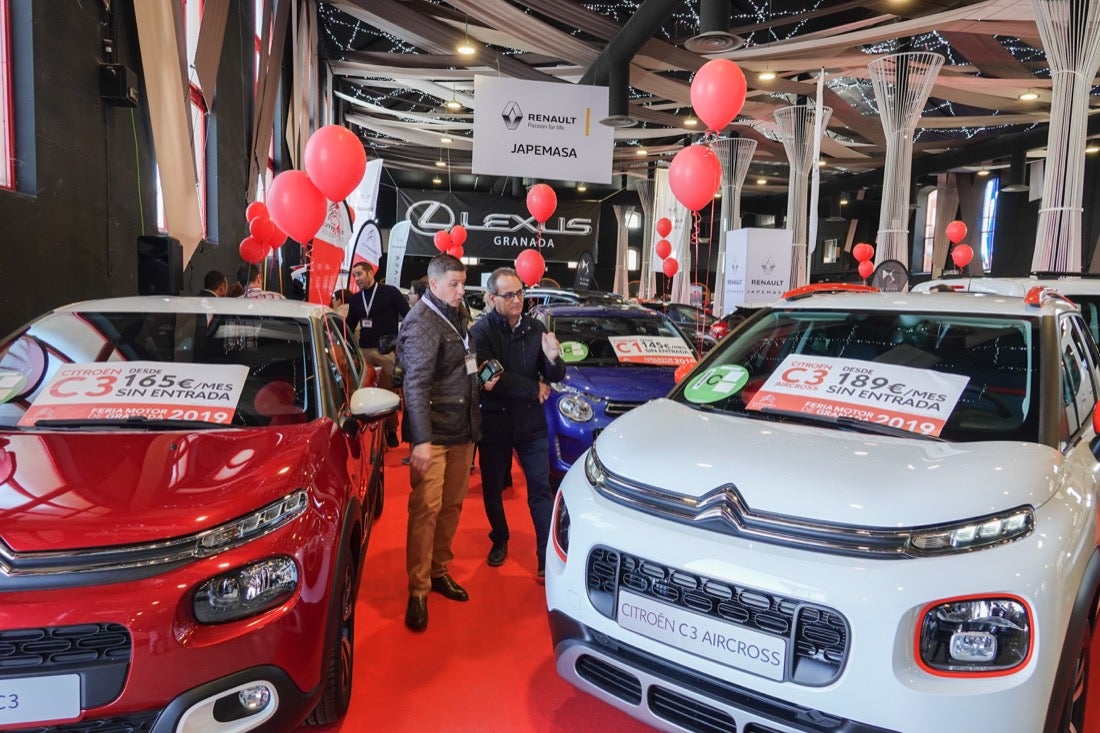 Fotos: Coches para todos los gustos a precios asequibles en la Feria del Motor de Granada