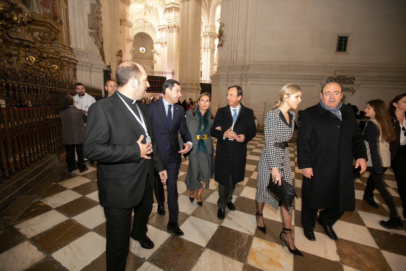 Los mejores momentos y el ambiente de lo vivido en la catedral de Granada este sábado.