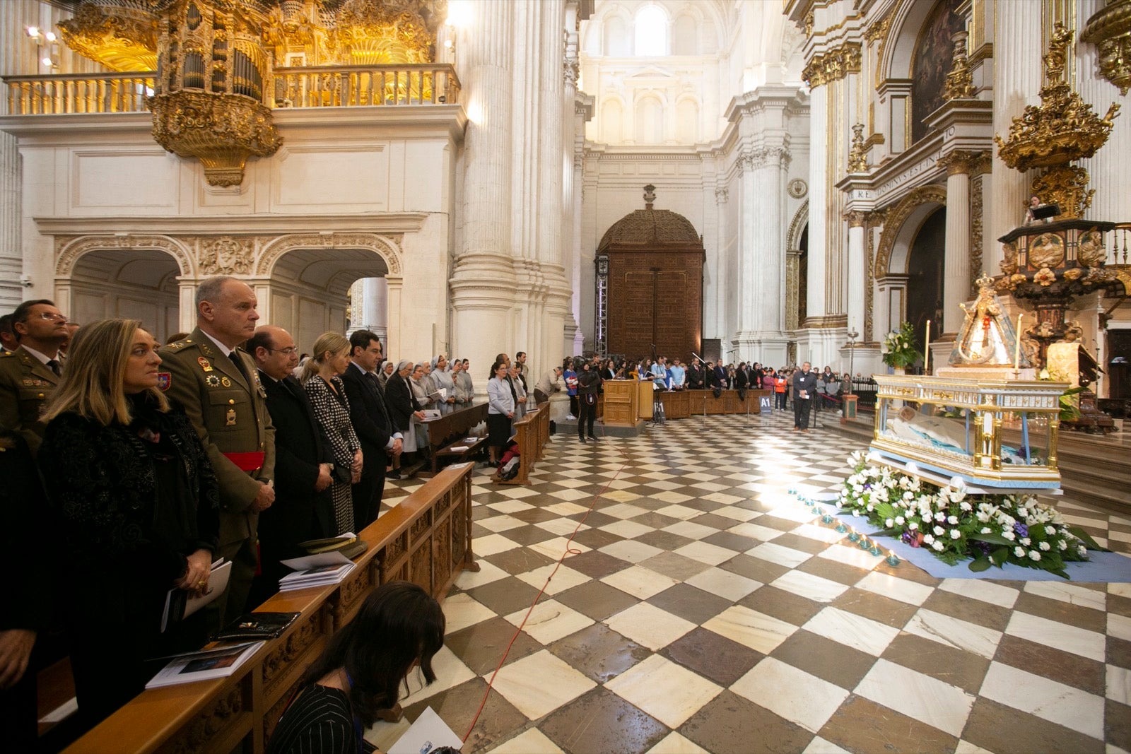 Los mejores momentos y el ambiente de lo vivido en la catedral de Granada este sábado.