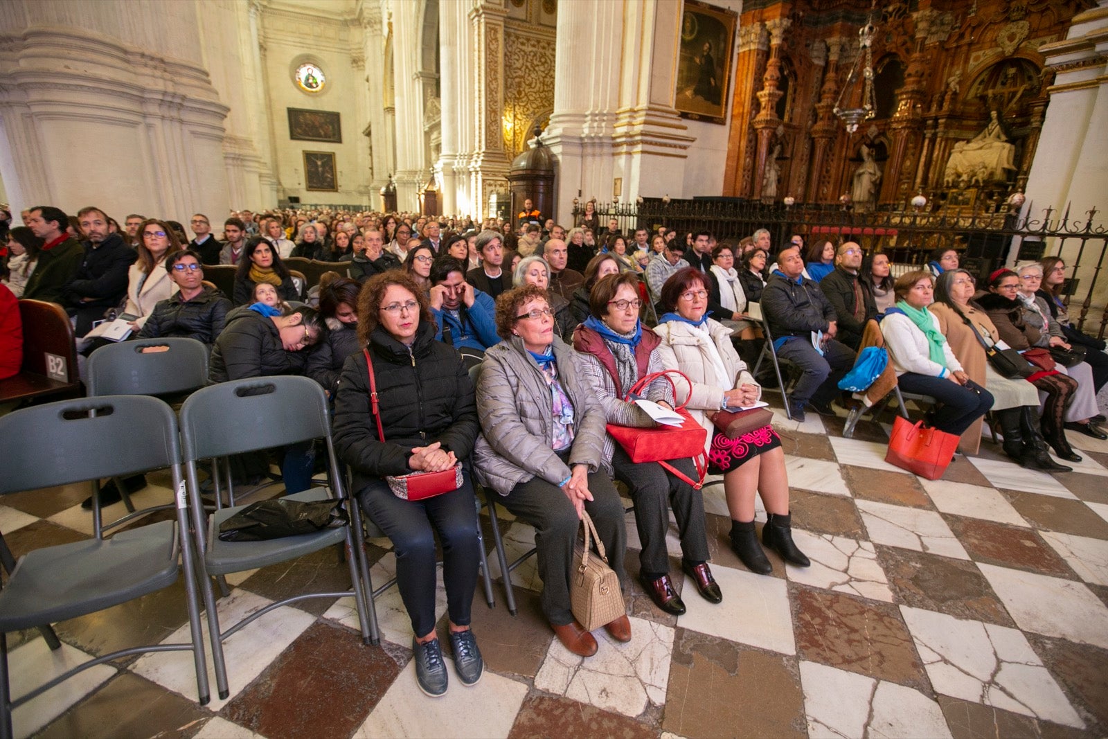 Los mejores momentos y el ambiente de lo vivido en la catedral de Granada este sábado.