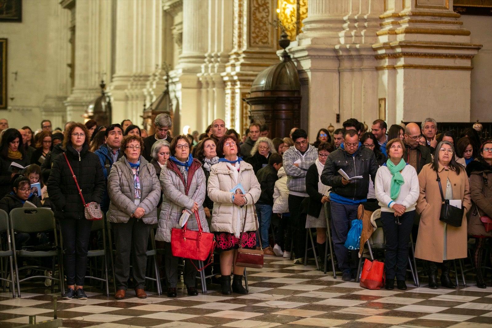 Los mejores momentos y el ambiente de lo vivido en la catedral de Granada este sábado.