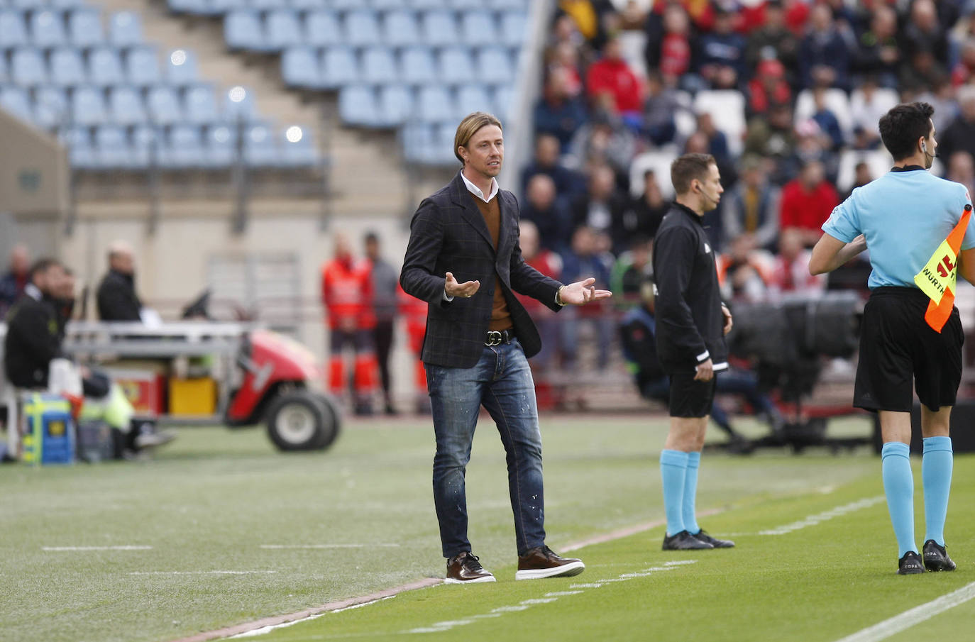 Los rojiblancos empatan con justicia ante un Real Zaragoza que manda en la segunda parte.