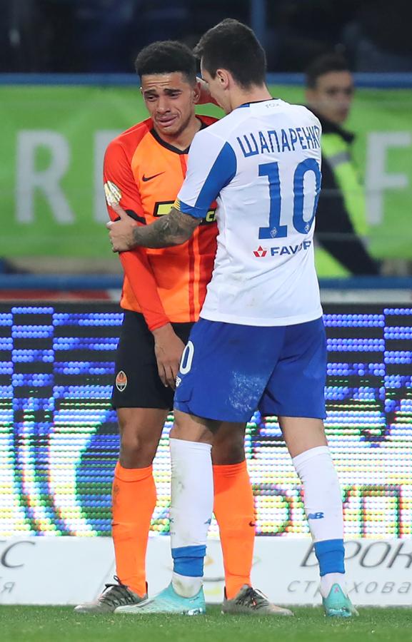 Fotos: Taison reaccionó contra los gritos y fue expulsado