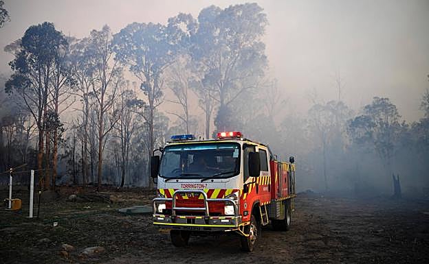 Vista de un camión del Servicio Rural de Bomberos de Nueva Gales del Sur.