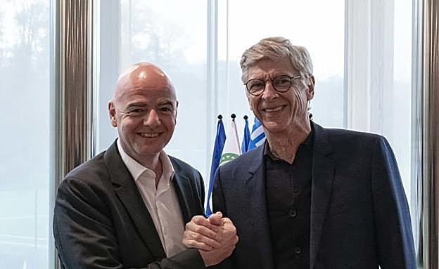 Wenger, director de desarrollo del fútbol mundial de la FIFA