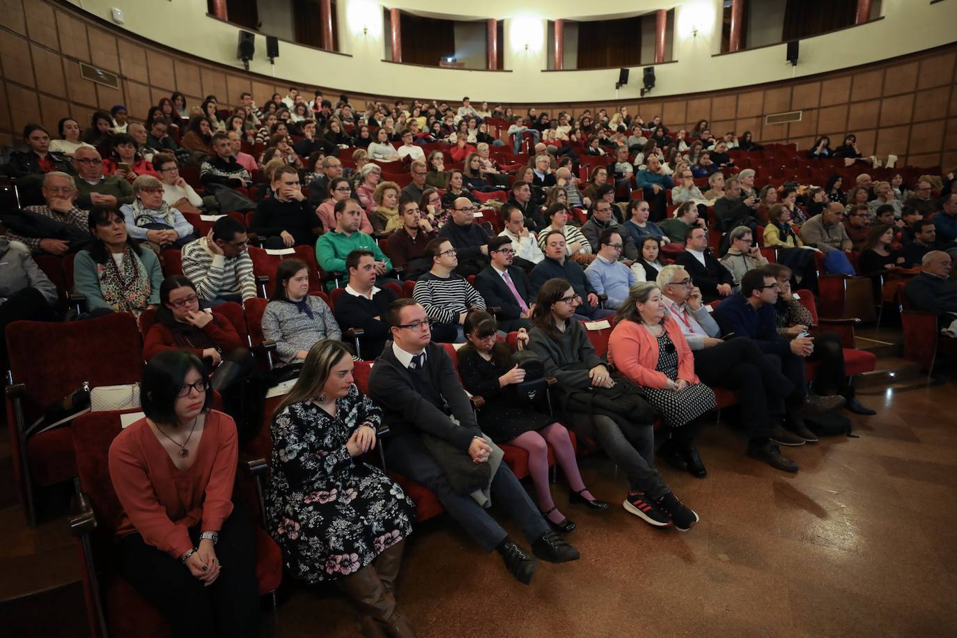 Estas prácticas contribuyen a promover la inclusión social y laboral de las personas con discapacidad intelectual y fomentar la formación e inserción laboral