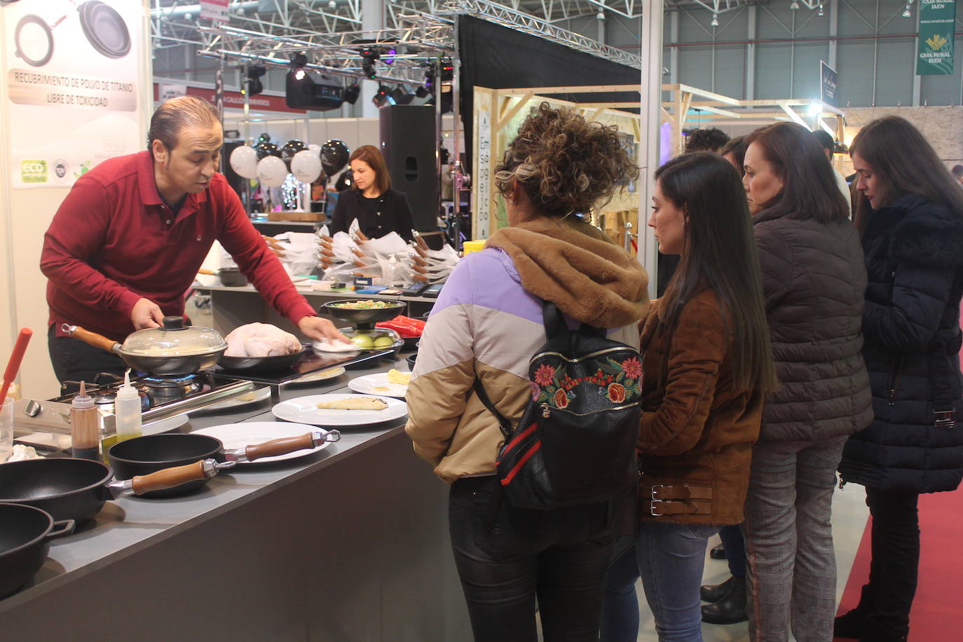 Más de 90 empresas están desde hoy hasta el domingo en Jaén de Boda para mostrar sus productos y servicios destinados a la celebración de estos eventos