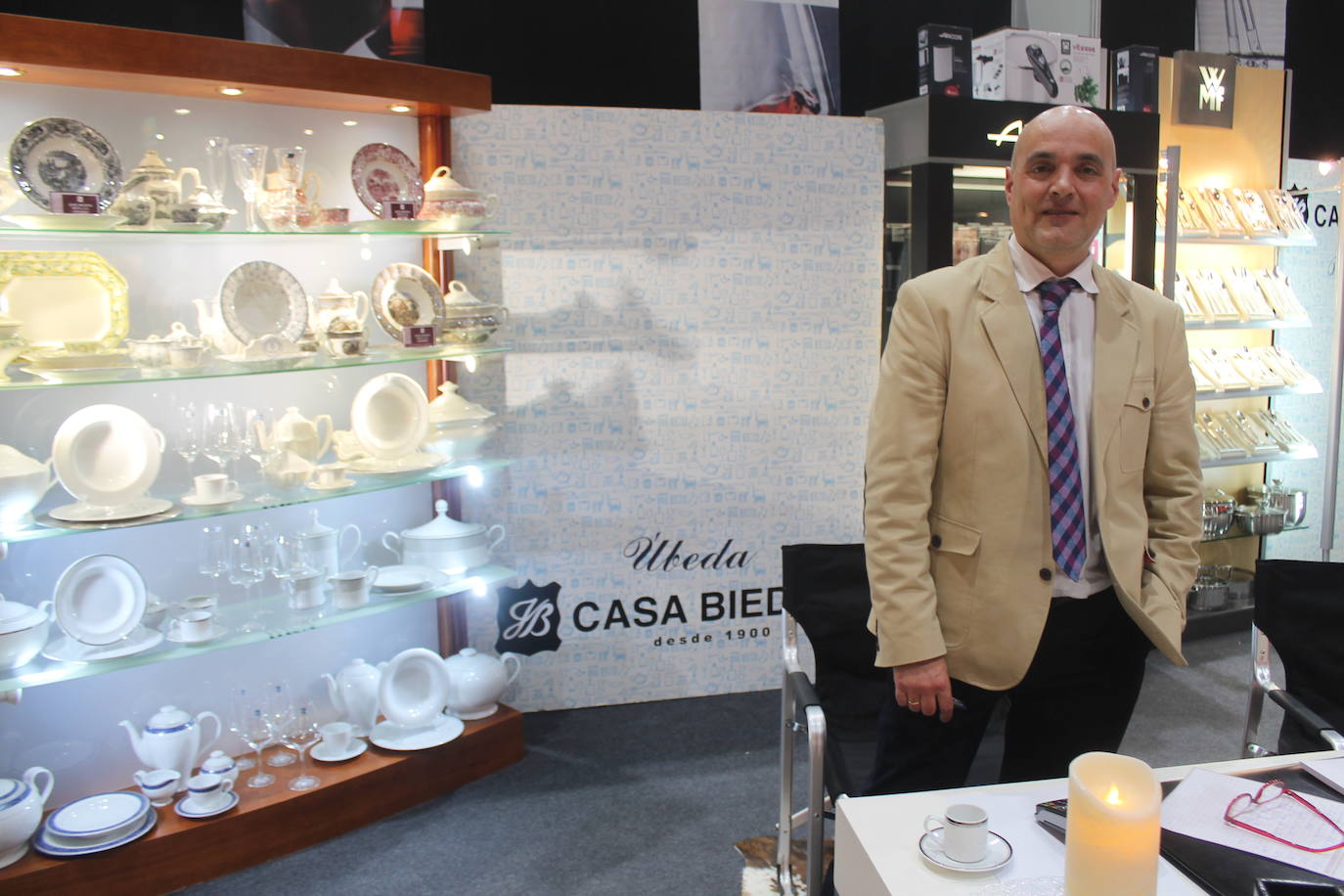 Más de 90 empresas están desde hoy hasta el domingo en Jaén de Boda para mostrar sus productos y servicios destinados a la celebración de estos eventos