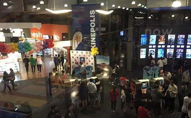 Apagón en Kinépolis | Varios centenares de clientes afectados por un apagón en el centro comercial