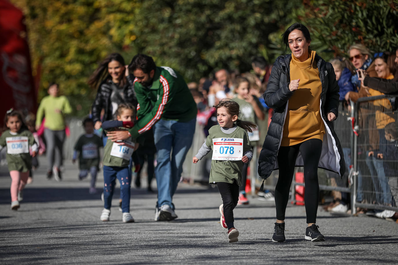 240 niños y niñas participan en la primera jornada de la sexta edición de la Carrera Universidad Ciudad de Granada