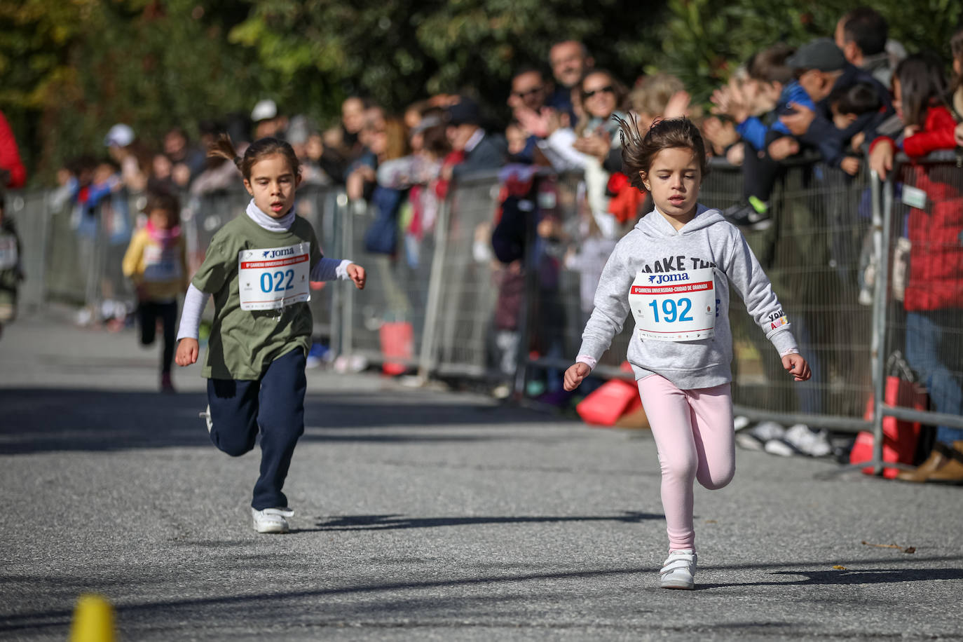 240 niños y niñas participan en la primera jornada de la sexta edición de la Carrera Universidad Ciudad de Granada