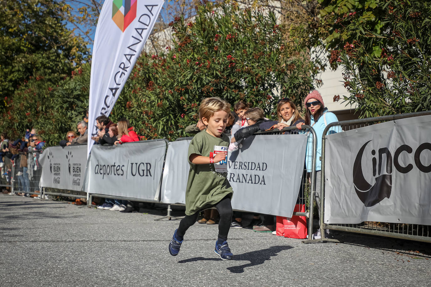 240 niños y niñas participan en la primera jornada de la sexta edición de la Carrera Universidad Ciudad de Granada