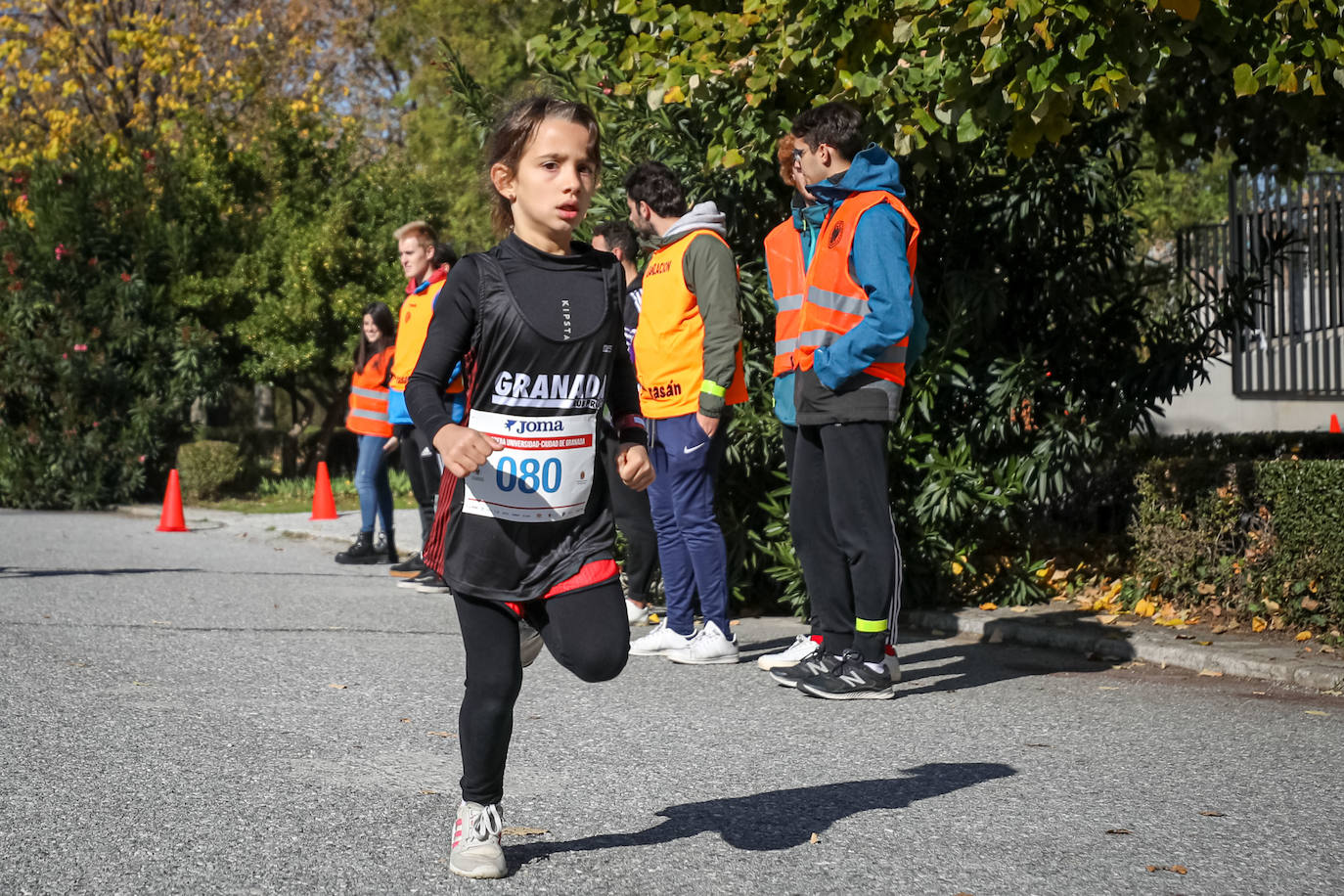 240 niños y niñas participan en la primera jornada de la sexta edición de la Carrera Universidad Ciudad de Granada