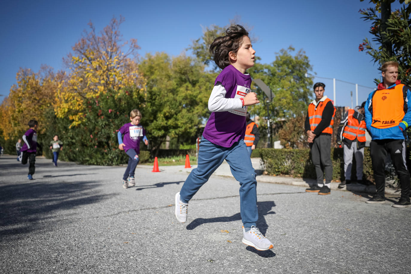 240 niños y niñas participan en la primera jornada de la sexta edición de la Carrera Universidad Ciudad de Granada