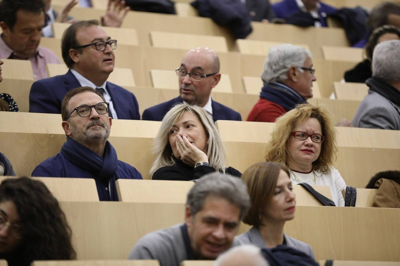 Así fue el acto en el Aula Magna de la Escuela de Arquitectura de la UGR 