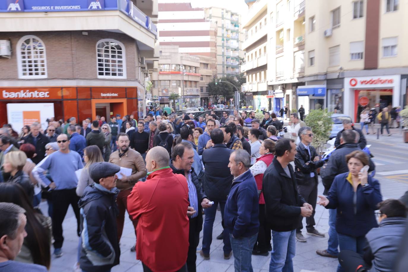 Miles de personas se han citado hoy en Motril para protestar por la situación del campo y pedir soluciones