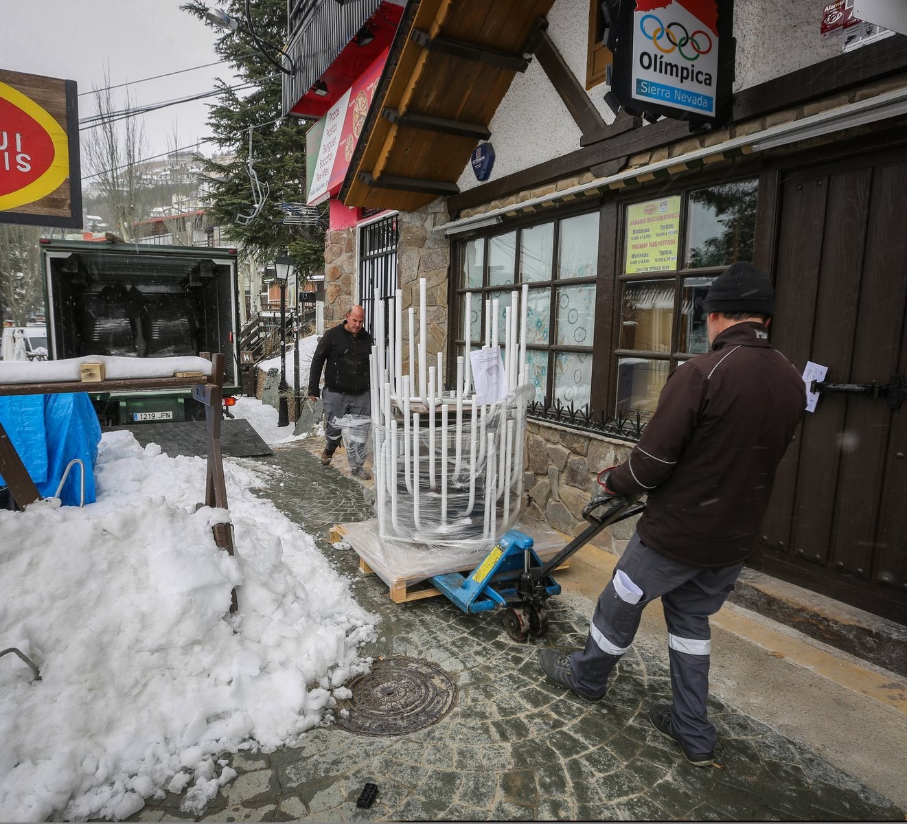 Así luce la estación tras las últimas nevadas, a punto de estrenar temporada.