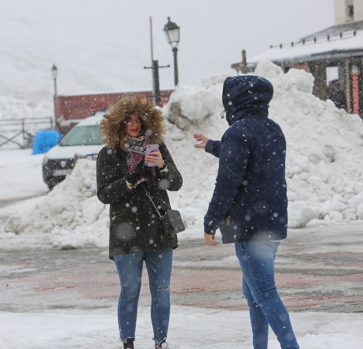 Así luce la estación tras las últimas nevadas, a punto de estrenar temporada.