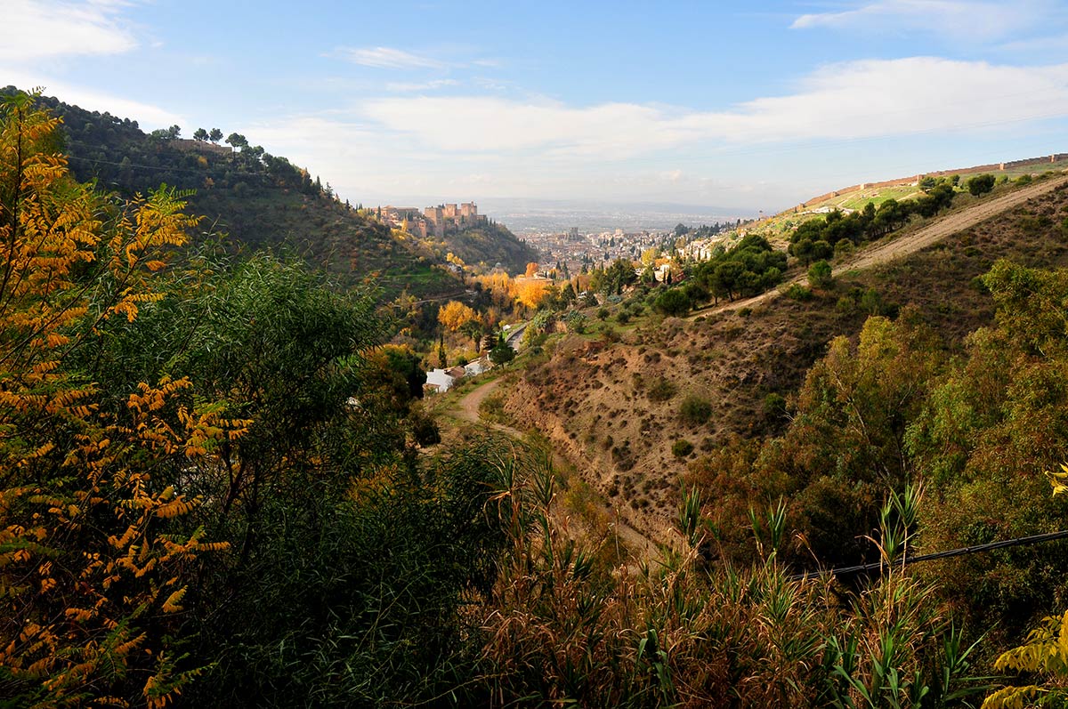 Las colinas del Albaicín, la Sabika y el cerro del Sol se visten con los colores del otoño
