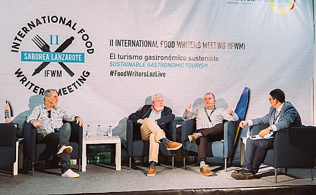 Imagen principal - Imágenes tomadas durante el II Congreso Internacional de Periodistas Gastronómicos, en Lanzarote.