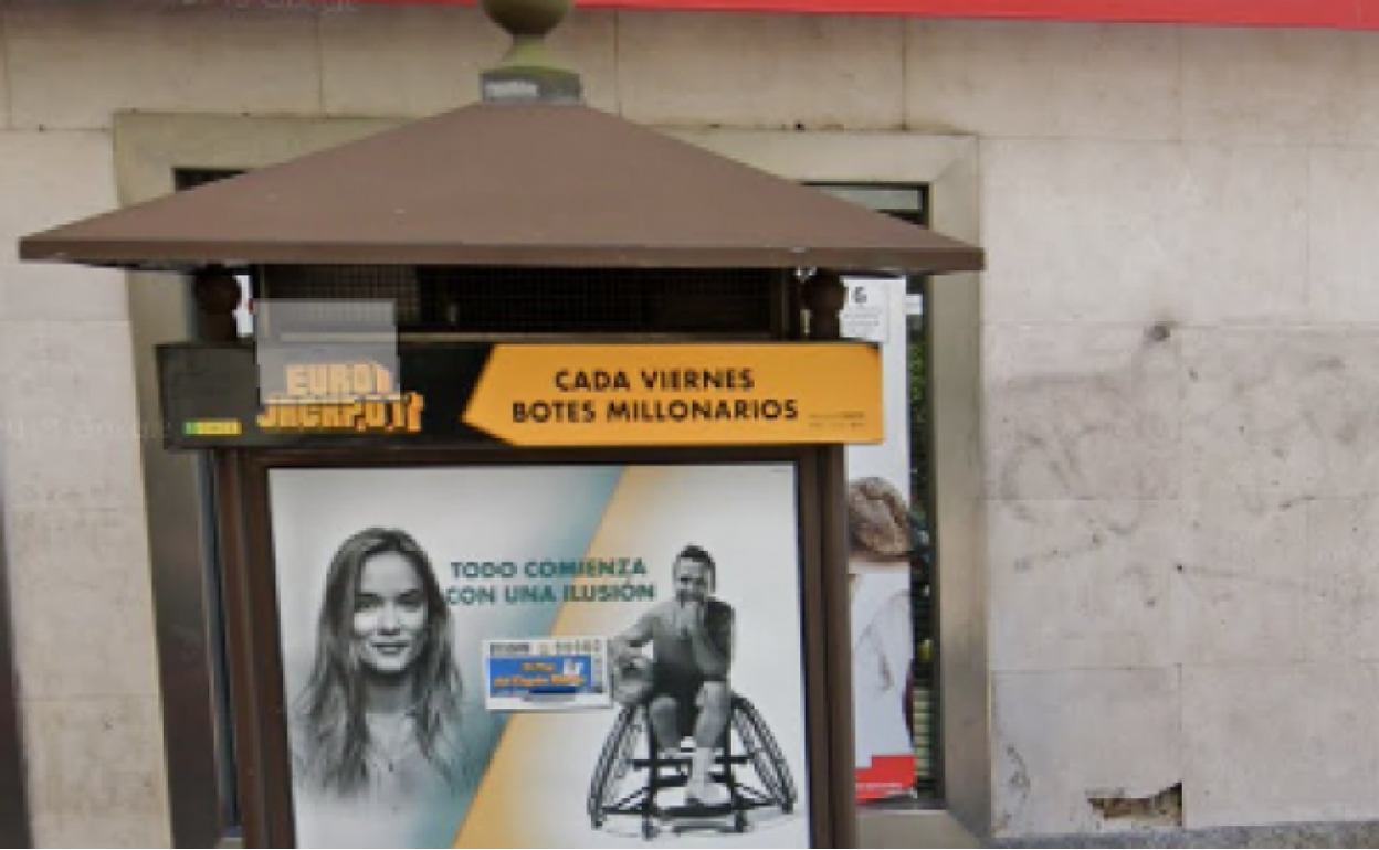 Imagen del quiosco de la ONCE situado en la calle Hilarión Eslava, 26. 