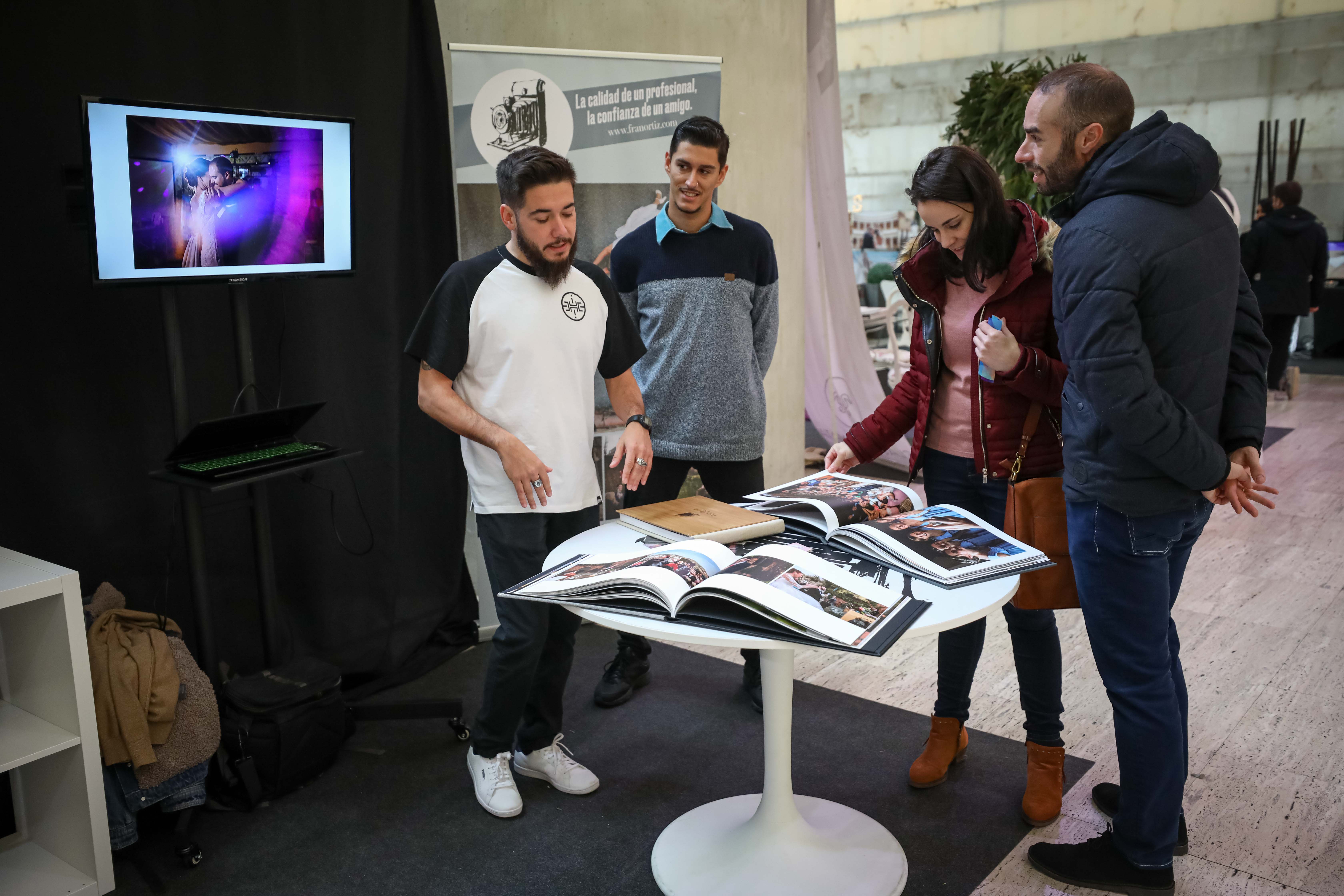 Segunda y última joranda de la feria organizada por Ideal, con gran éxito de público.