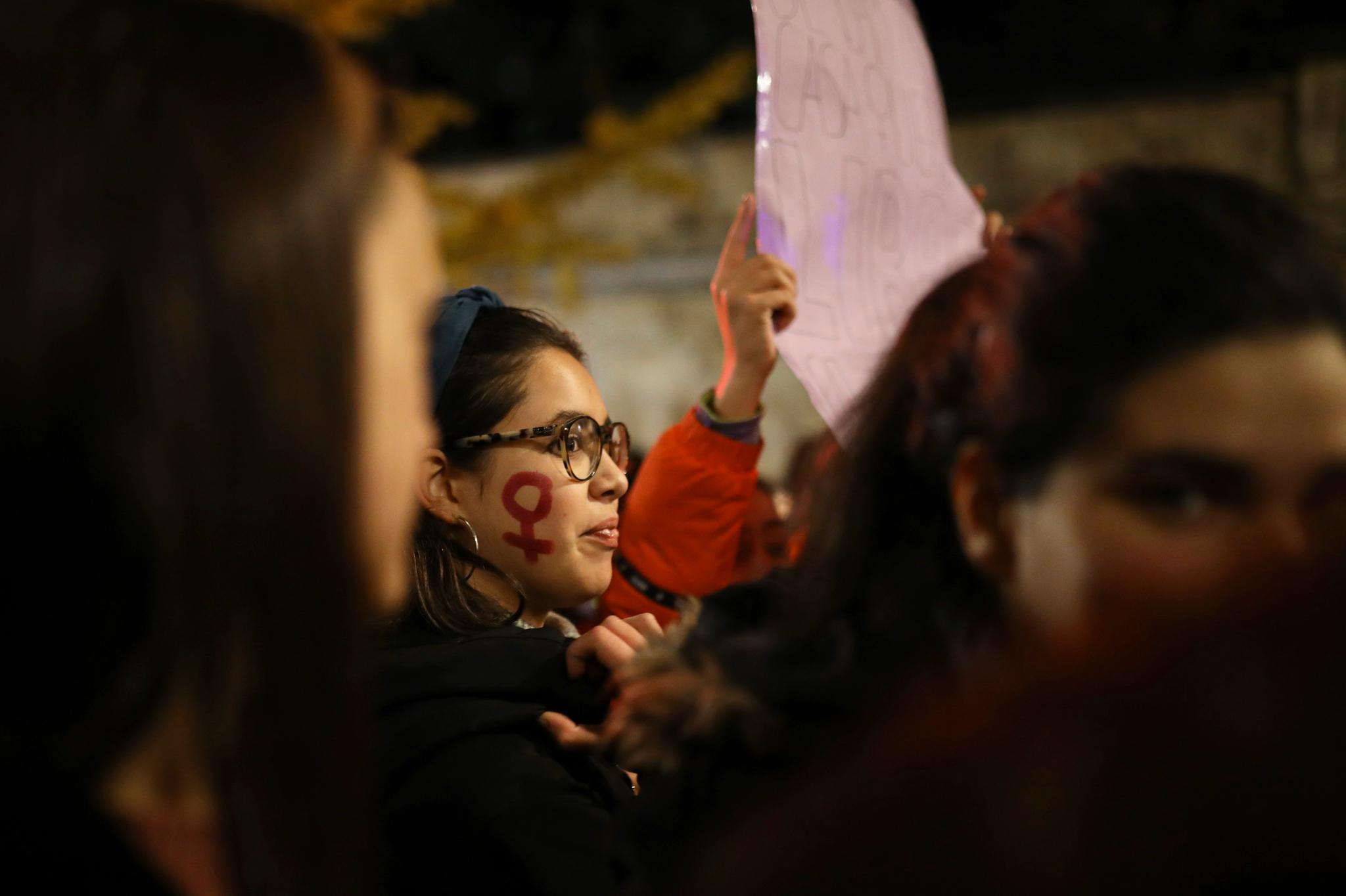 La manifestación con motivo del 25N ha puesto en valor la figura de la mujer con numerosos cánticos 