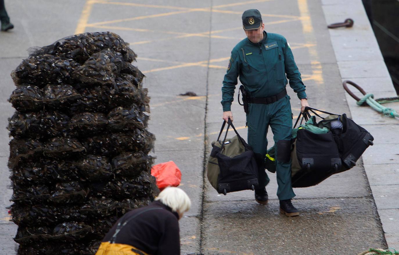 Interceptan un submarino en Pontevedra con más de 3.000 kilos de cocaína