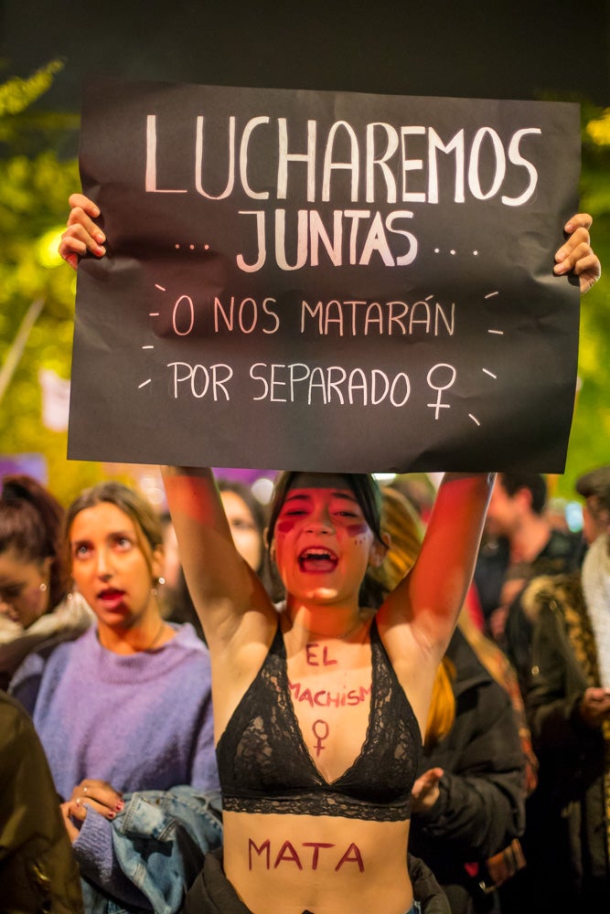 Repasa los carteles de la manifestación feminista contra la violencia de género de este 25N en Granada 