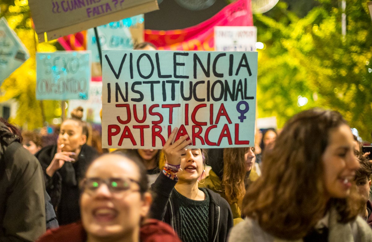 Repasa los carteles de la manifestación feminista contra la violencia de género de este 25N en Granada 