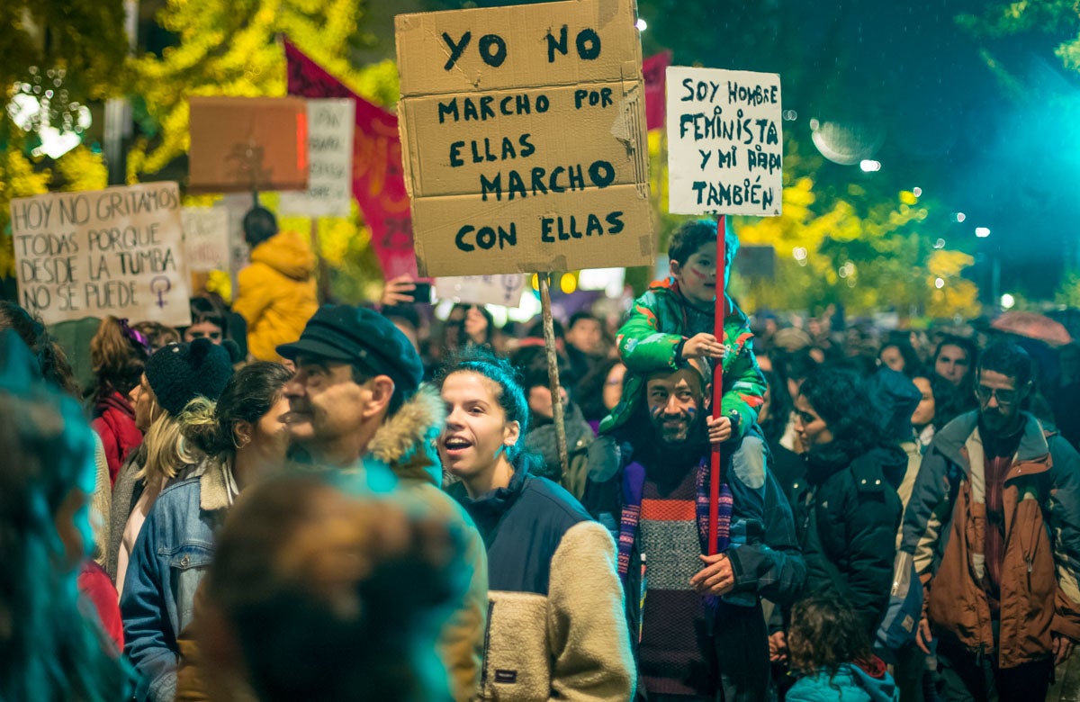 Repasa los carteles de la manifestación feminista contra la violencia de género de este 25N en Granada 