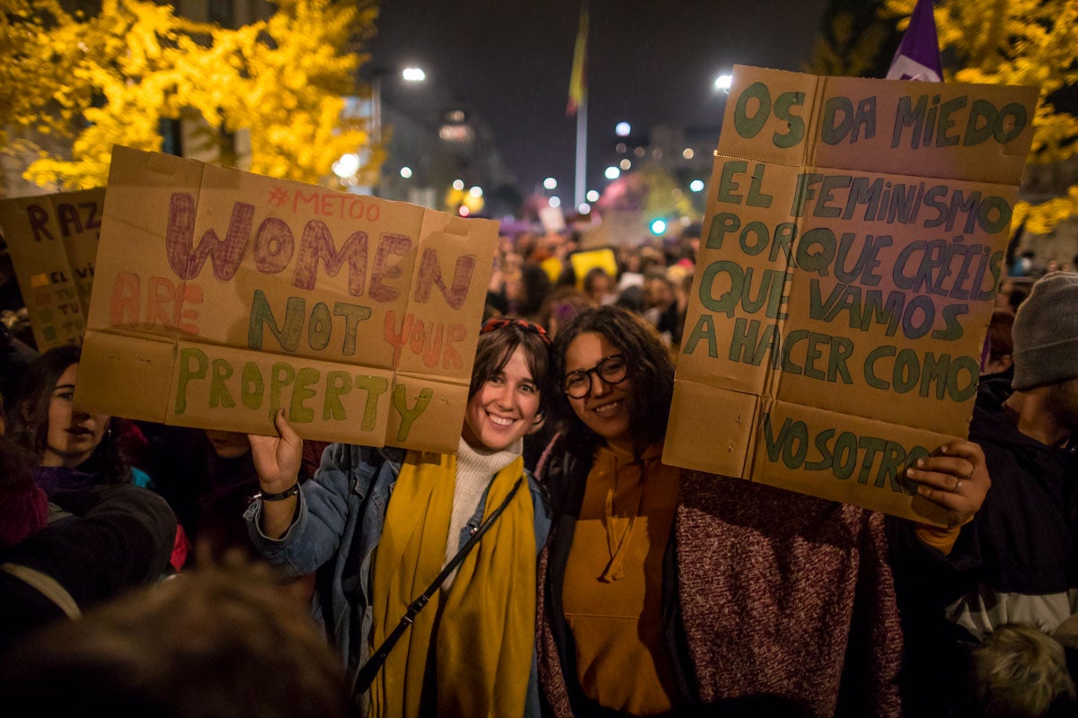 Repasa los carteles de la manifestación feminista contra la violencia de género de este 25N en Granada 