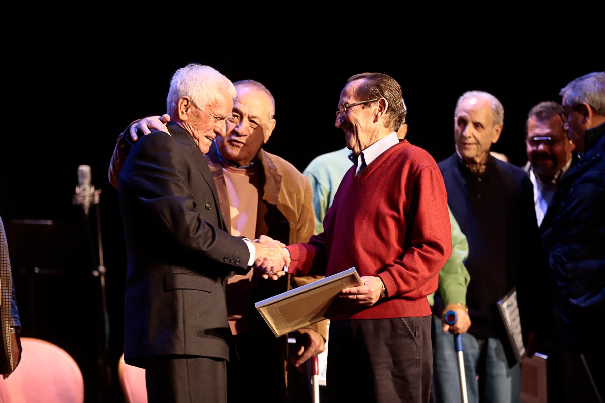 La entidad cumplía 89 años y varios de sus miembros recibieron un merecido homenaje