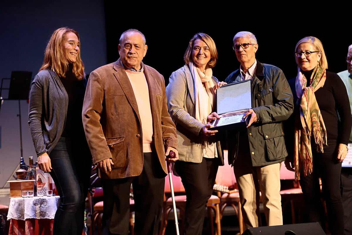 La entidad cumplía 89 años y varios de sus miembros recibieron un merecido homenaje
