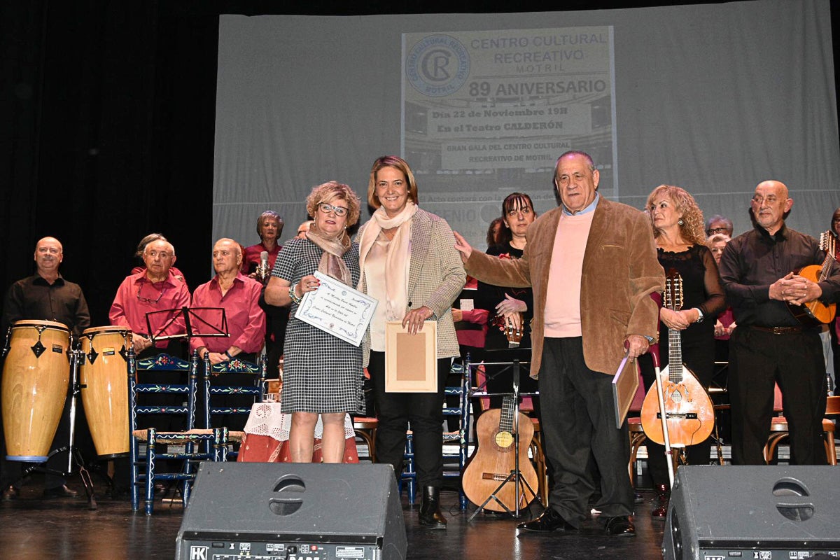 La entidad cumplía 89 años y varios de sus miembros recibieron un merecido homenaje