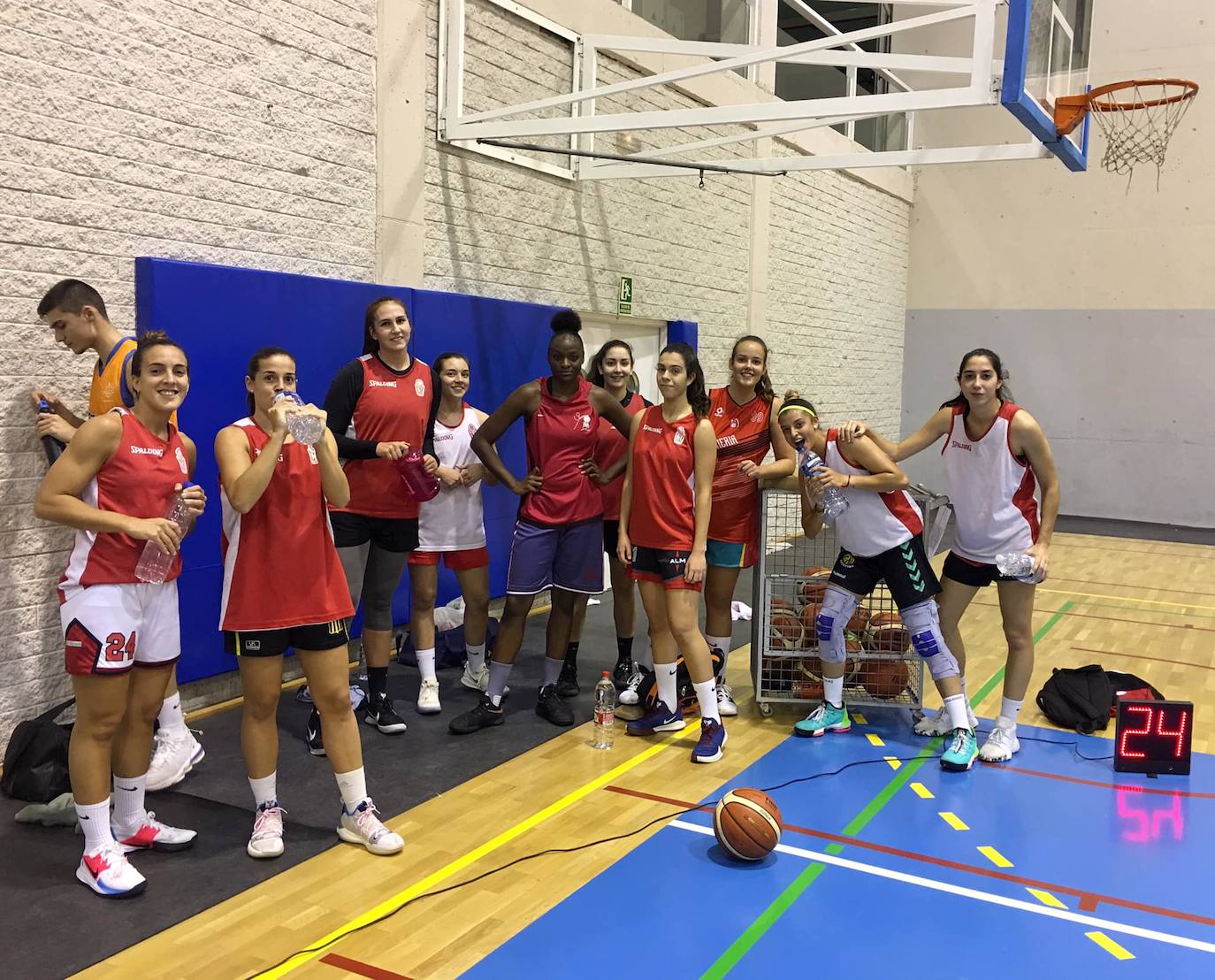 ISE CB Almería se juega salir del pozo en apenas 24 horas