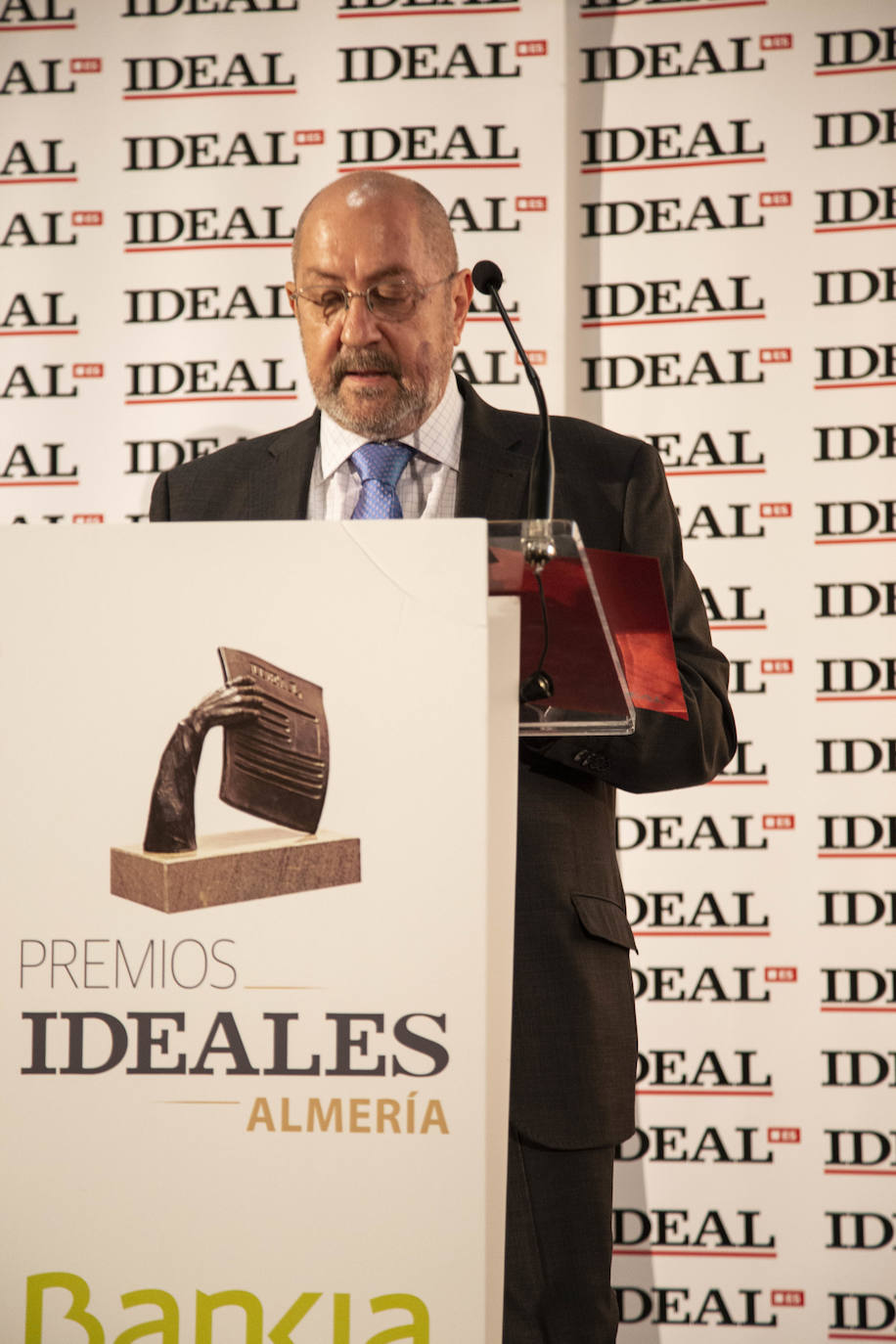 Más de 200 personas se han dado cita en el Varadero del Puerto de Almería para asistir a la gala de entrega de estos galardones que reconocen el talento almeriense 