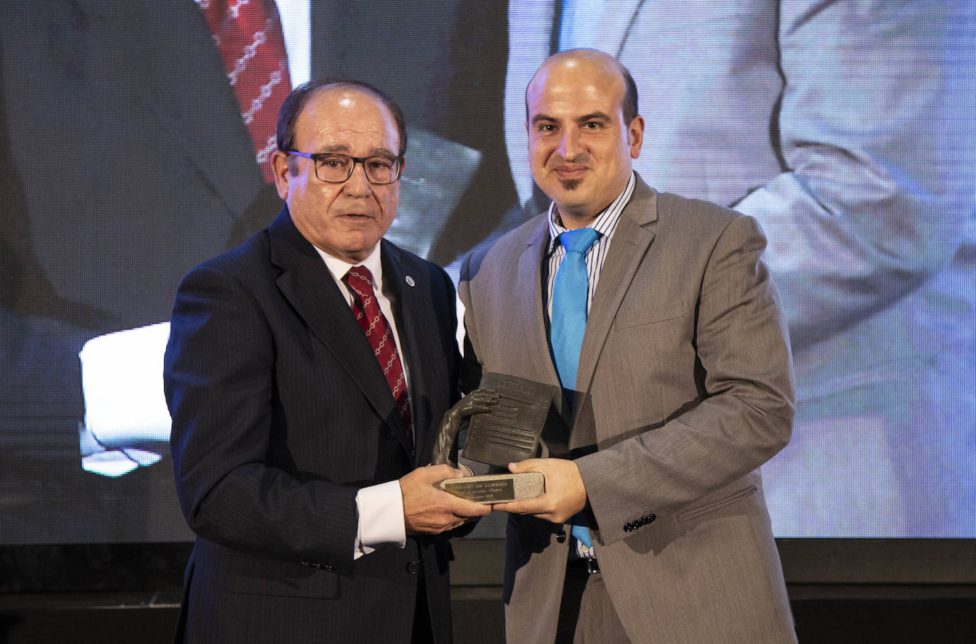 Más de 200 personas se han dado cita en el Varadero del Puerto de Almería para asistir a la gala de entrega de estos galardones que reconocen el talento almeriense 