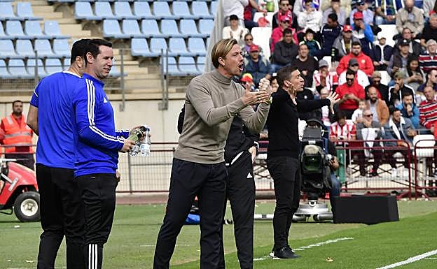José María Gutiérrez 'Guti' confía en que el Almería siga en una línea ascendente. 