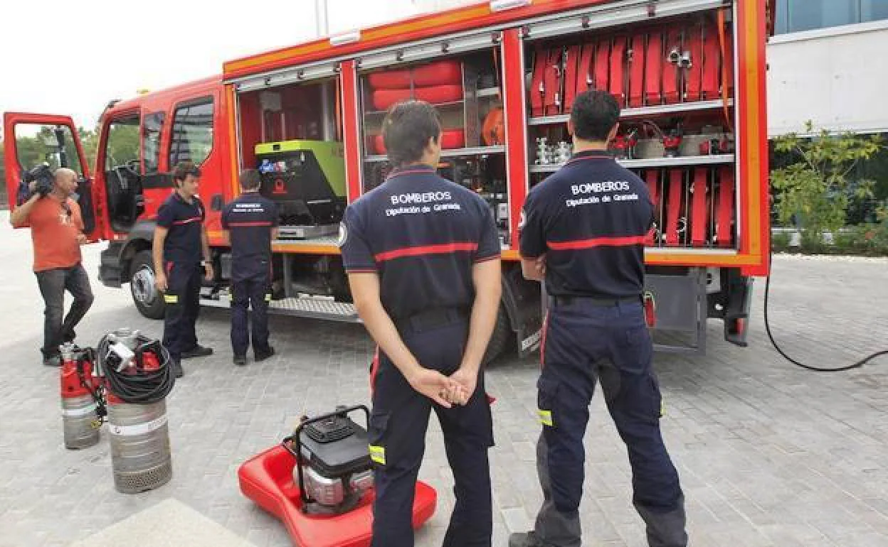 Empleo en Granada | Abierto el plazo para las oposiciones libres de bombero: estos son los requisitos