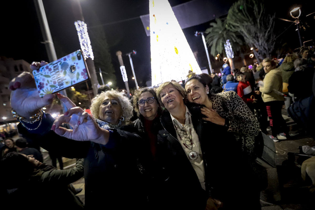 Un millón de bombillas brillarán en las calles de la ciudad hasta después de Reyes