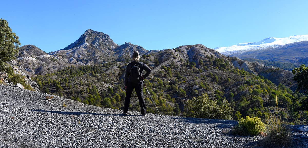 La imagen del Trevenque (2.029 m.) domina el paisaje 