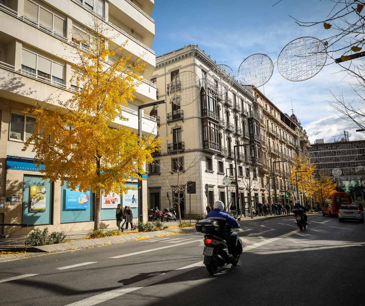 La capital nazarí ofrece paisajes bellos y penetrantes en la estación otoñal | La Alhambra, el centro... todos los rincones ofrecen hermosas estampas