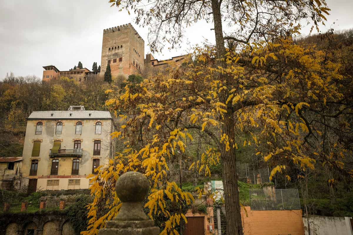 La capital nazarí ofrece paisajes bellos y penetrantes en la estación otoñal | La Alhambra, el centro... todos los rincones ofrecen hermosas estampas