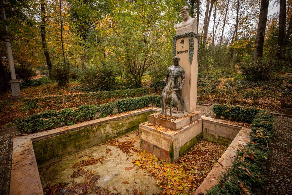 La capital nazarí ofrece paisajes bellos y penetrantes en la estación otoñal | La Alhambra, el centro... todos los rincones ofrecen hermosas estampas