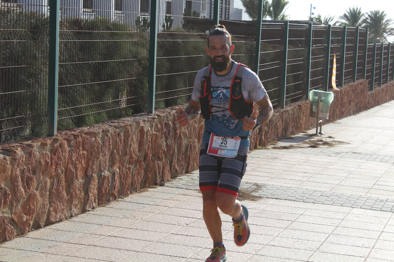 Medio millar de atletas han participado en la quinta edición de la Ultra Maratón Costa de Almería