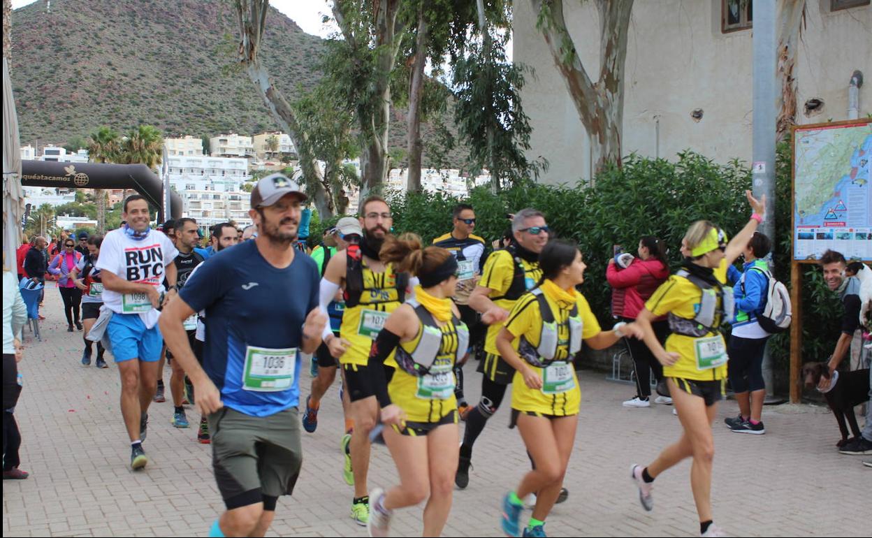 Ultra Maratón Costa de Almería: Carretero y Ugena se llevan la victoria