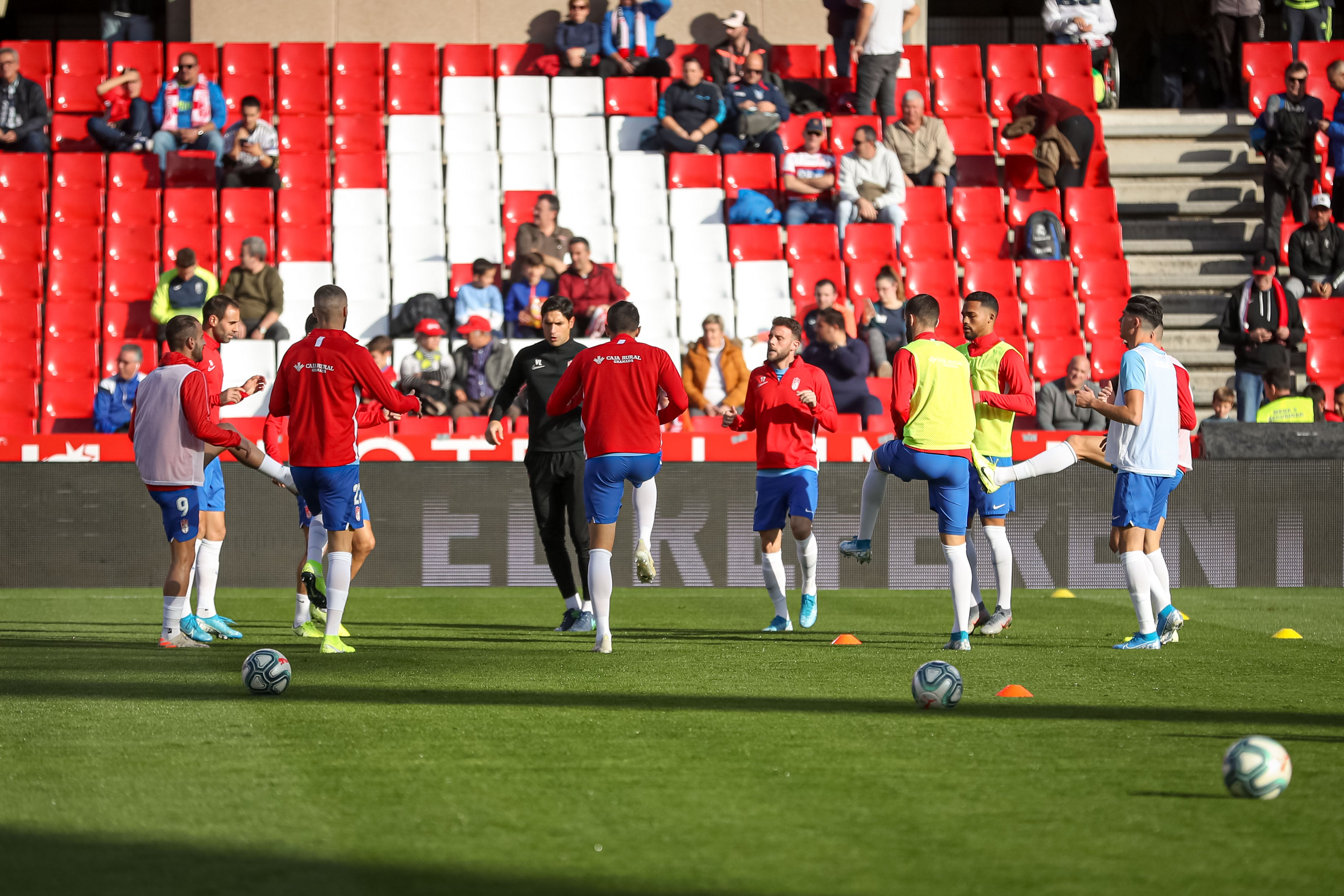 Repasa los mejores momentos del choque que ha enfrentado a dos rivales directos en Los Cármenes