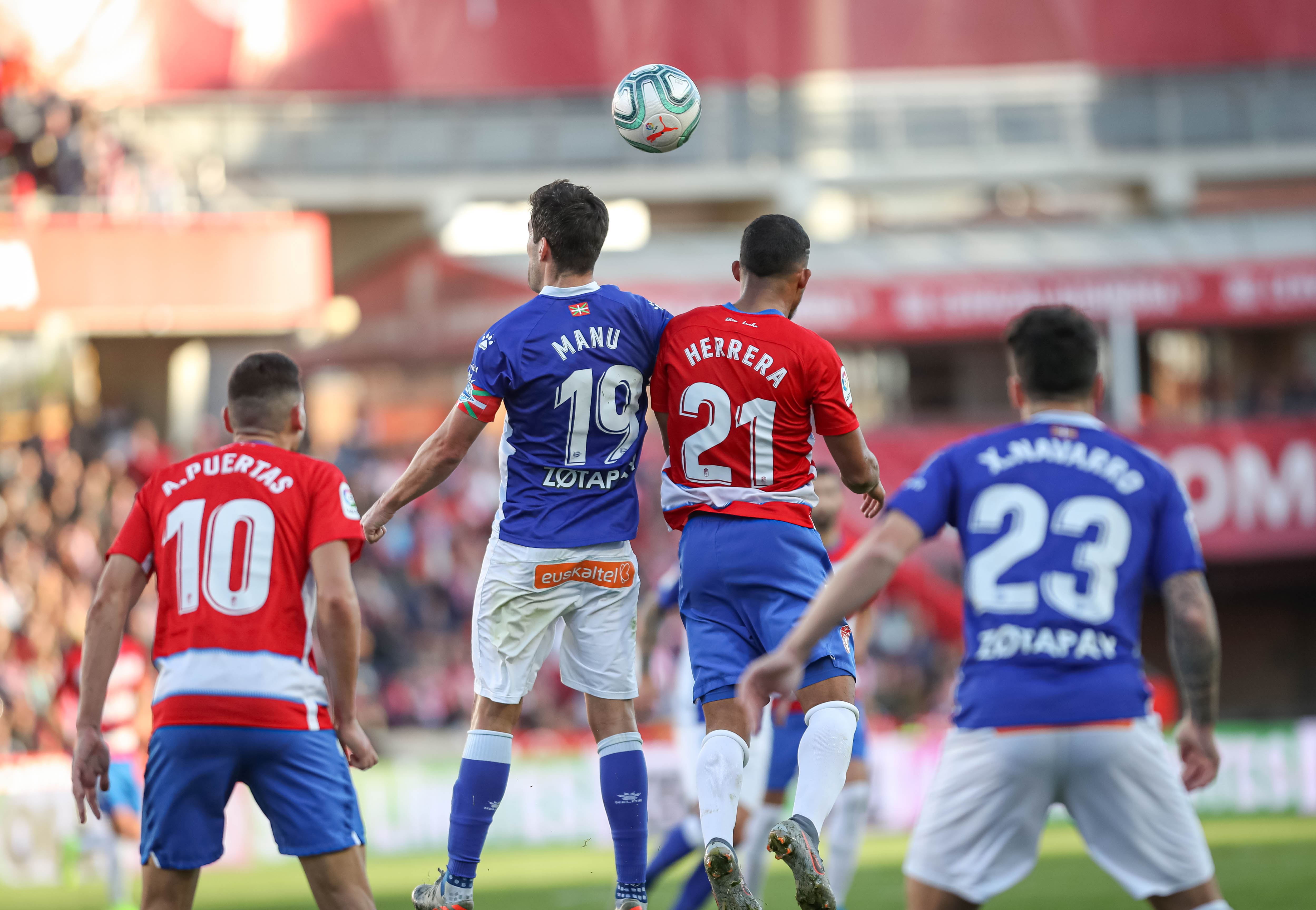 Repasa los mejores momentos del choque que ha enfrentado a dos rivales directos en Los Cármenes