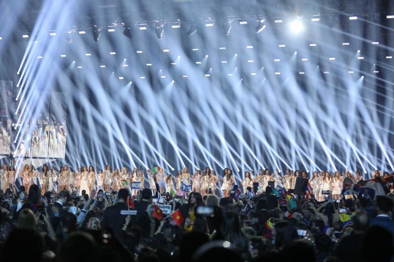 La sudafricana Zozibini Tunzi, que fue proclamada Miss Universo 2019 Sse proclamó ganadora | La puertorriqueña Madison Anderson, fue nombrada primera dama de honor; y la mexicana Sofía Aragón, elegida segunda dama de honor